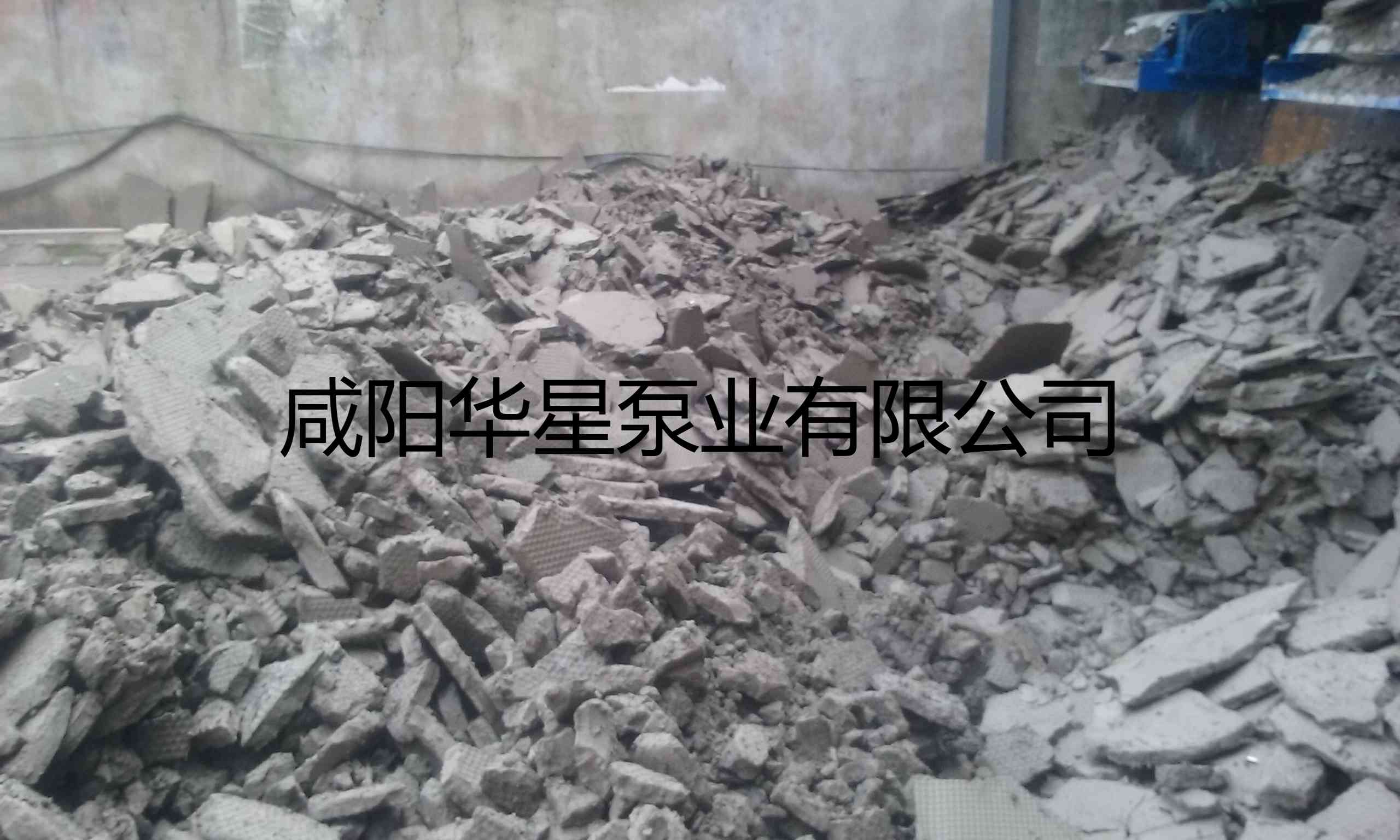 華星陶瓷柱塞泵打樁污泥使用現(xiàn)場-04